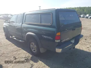 2000 Toyota Tundra SR5 with VIN 5TBBT4412YS082390, listed as a IAAI auction lot 42069302 with Not Provided miles and . Bid and sale history available at DreamBid. Image 3.