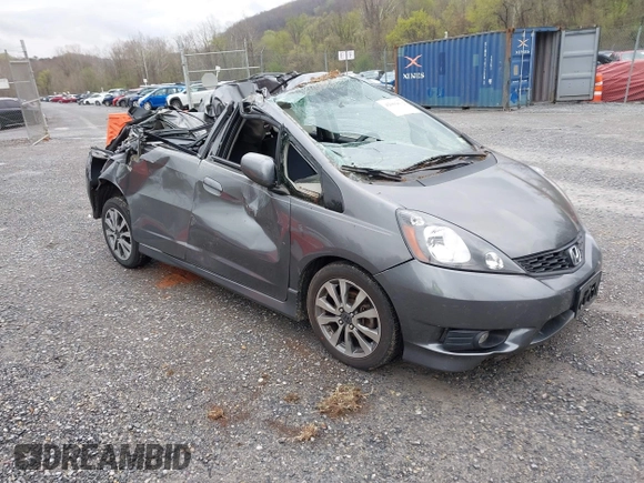 2013 Honda Fit Sport with VIN JHMGE8H56DC029276, listed as a IAAI auction lot 42002632 with 199,549 mi miles. Bid and sale history available at carsss.com. Image 1.
