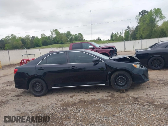 2012 Toyota Camry L with VIN 4T1BF1FK0CU010249, listed as a IAAI auction lot 41941980 with 366,935 mi miles. Bid and sale history available at carsss.com. Image 13.