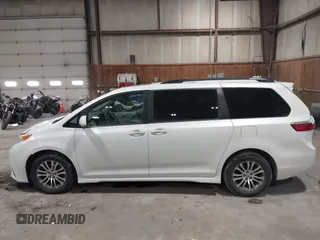 2019 Toyota Sienna XLE Auto Access Seat with VIN 5TDYZ3DC9KS011402, listed as a IAAI auction lot 41597111 with 127,466 mi miles. Bid and sale history available at carsss.com. Image 14.