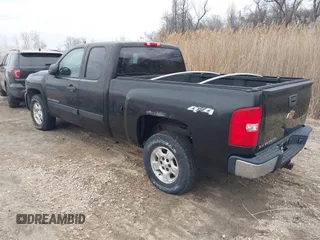 2007 Chevrolet Silverado 1500 1LT with VIN 2GCEK19J271577984, listed as a IAAI auction lot 41736967 with 224,716 mi miles and . Bid and sale history available at DreamBid. Image 3.