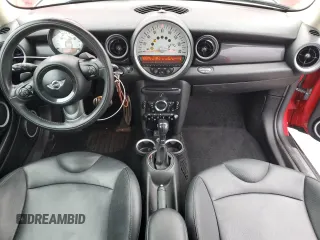 2013 MINI Clubman S z VIN WMWZG3C57DT800047, wystawiony jako Copart lot #48372515 z przebiegiem 113 668 mil mil oraz Szkody całkowita. Historia ofert i sprzedaży dostępna na DreamBid. Obrazek 8.