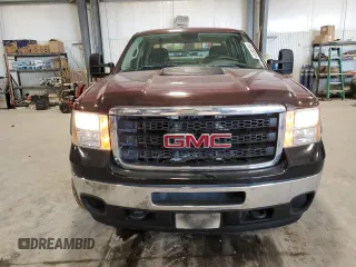 2011 GMC Sierra 1500 with VIN 1GT11ZCG9BF143575, listed as a Copart auction lot 88236055 with 153,316 mi miles and Salvage Title. Bid and sale history available at DreamBid. Image 5.
