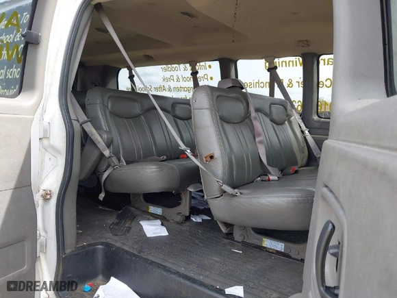 2005 Chevrolet Express Passenger with VIN 1GAHG39U851162958, listed as a IAAI auction lot 41991602 with 120,729 mi miles. Bid and sale history available at carsss.com. Image 8.
