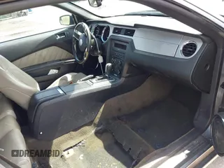 2014 Ford Mustang V6 with VIN 1ZVBP8EM8E5214546, listed as a IAAI auction lot 42773010 with 132,666 mi miles and . Bid and sale history available at DreamBid. Image 5.