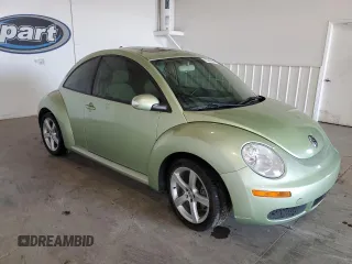 2009 Volkswagen New Beetle Coupe S with VIN 3VWRW31C49M513579, listed as a Copart auction lot 75345064 with 101,752 mi miles and Clean Title. Bid and sale history available at carsss.com. Image 4.