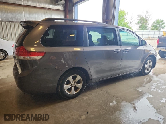 2013 Toyota Sienna LE AAS with VIN 5TDKK3DC0DS301864, listed as a Copart auction lot 62287335 with 195,075 mi miles and Clean title. Bid and sale history available at DreamBid. Image 3.