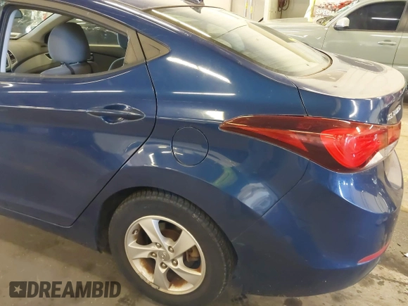 2015 Hyundai Elantra SE z VIN 5NPDH4AE3FH647340, wystawiony jako IAAI lot #39683590 z przebiegiem 149 884 mil mil oraz . Historia ofert i sprzedaży dostępna na DreamBid. Obrazek 15.