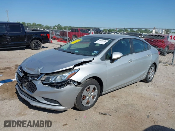 2017 Chevrolet Cruze LS z VIN 1G1BC5SM8H7252748, wystawiony jako IAAI lot #42027880 z przebiegiem 88 114 mil mil oraz . Historia ofert i sprzedaży dostępna na DreamBid. Obrazek 17.