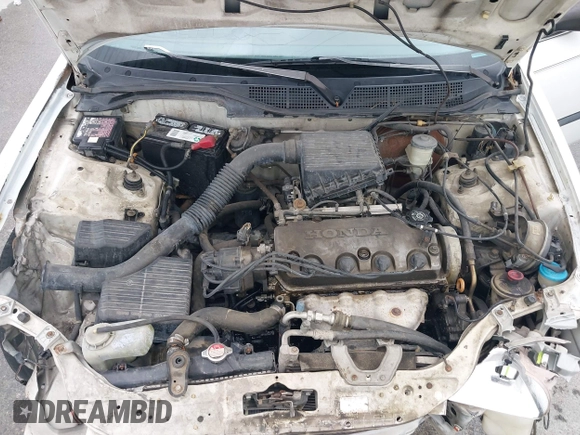 1997 Honda Civic LX z VIN 2HGEJ6676VH534795, wystawiony jako IAAI lot #42170378 z przebiegiem 228 033 mil mil oraz . Historia ofert i sprzedaży dostępna na DreamBid. Obrazek 10.