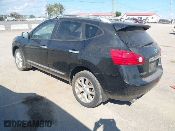 2011 Nissan Rogue S z VIN JN8AS5MV6BW285132, wystawiony jako IAAI lot #40256460 z przebiegiem 164 710 mil mil oraz . Historia ofert i sprzedaży dostępna na DreamBid. Obrazek 3.