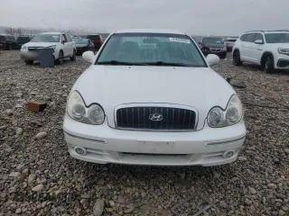 2004 Hyundai Sonata GLS with VIN KMHWF35HX4A994838, listed as a Copart auction lot 41637995 with 235,568 mi miles and Clean Title. Bid and sale history available at carsss.com. Image 5.