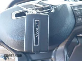 2024 Jeep Grand Cherokee с VIN 1C4RJYB6XRC135521, выставлен на аукционе IAAI как лот 42853749 с пробегом 27 428 миль миль и . История ставок и продаж доступна на DreamBid. Изображение 11.