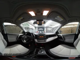 2018 Toyota RAV4 XLE z VIN JTMWFREVXJJ735226, wystawiony jako IAAI lot #42131520 z przebiegiem 121 663 mil mil oraz . Historia ofert i sprzedaży dostępna na DreamBid. Obrazek 19.