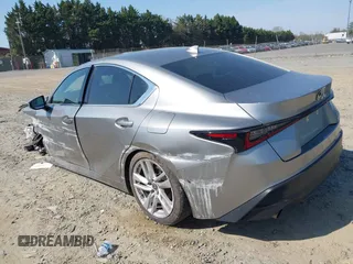2022 Lexus IS 300 z VIN JTHAA1D21N5119879, wystawiony jako IAAI lot #42037999 z przebiegiem 41 416 mil mil oraz . Historia ofert i sprzedaży dostępna na DreamBid. Obrazek 3.
