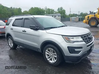 2017 Ford Explorer z VIN 1FM5K8BH5HGC74407, wystawiony jako IAAI lot #42523807 z przebiegiem 87 180 mil mil oraz . Historia ofert i sprzedaży dostępna na DreamBid. Obrazek 1.