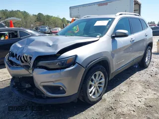 2019 Jeep Cherokee Latitude with VIN 1C4PJLCB3KD206922, listed as a IAAI auction lot 41904629 with 84,665 mi miles. Bid and sale history available at carsss.com. Image 17.