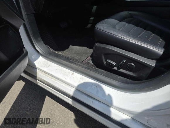 2017 Ford Fusion SE with VIN 3FA6P0HD3HR337454, listed as a IAAI auction lot 42631288 with 94,179 mi miles and . Bid and sale history available at DreamBid. Image 30.