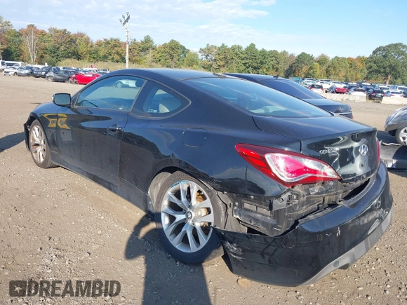2016 Hyundai Genesis Coupe 3.8L Base with VIN KMHHT6KJ5GU136772, listed as a IAAI auction lot 40543019 with 93,597 mi miles. Bid and sale history available at carsss.com. Image 6.