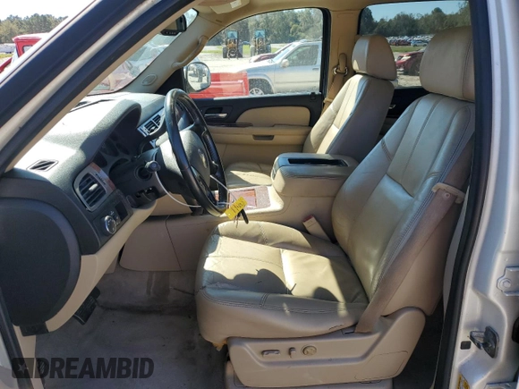 2008 Chevrolet Suburban Commercial with VIN 1GNFC16018R209521, listed as a Copart auction lot 76571044 with 251,229 mi miles and Salvage Title. Bid and sale history available at carsss.com. Image 7.