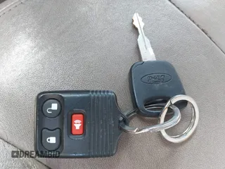 2000 Ford Expedition Eddie Bauer with VIN 1FMPU18LXYLA13237, listed as a IAAI auction lot 42127324 with Not provided miles and . Bid and sale history available at DreamBid. Image 11.