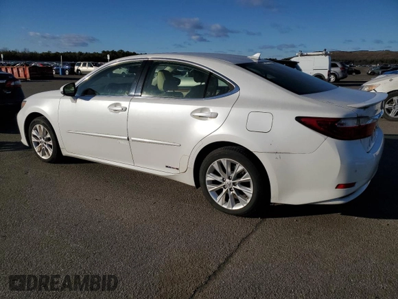 2013 Lexus ES 300h with VIN JTHBW1GG8D2036379, listed as a Copart auction lot 87573735 with 134,000 mi miles and Non repairable. Bid and sale history available at DreamBid. Image 2.