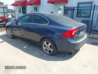 2012 Volvo S60 T5 z VIN YV1622FS5C2046841, wystawiony jako IAAI lot #42048477 z przebiegiem 231 218 mil mil oraz . Historia ofert i sprzedaży dostępna na DreamBid. Obrazek 3.
