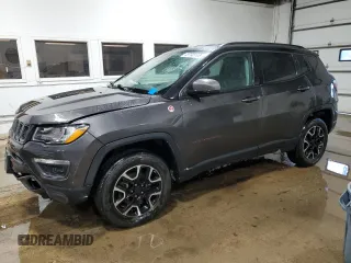 2020 Jeep Compass Trailhawk with VIN 3C4NJDDB3LT112028, listed as a Copart auction lot 45790115 with 86,703 mi miles and Salvage Title. Bid and sale history available at carsss.com. Image 1.