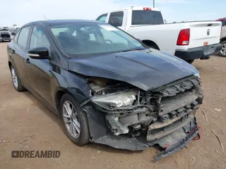 2018 Ford Focus SE with VIN 1FADP3F23JL203672, listed as a IAAI auction lot 41931723 with 110,784 mi miles. Bid and sale history available at carsss.com. Image 1.
