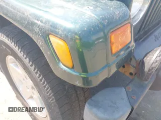 2000 Jeep Wrangler Sahara с VIN 1J4FA59S0YP748057, выставлен на аукционе IAAI как лот 42420342 с пробегом 195 963 миль миль и . История ставок и продаж доступна на DreamBid. Изображение 6.