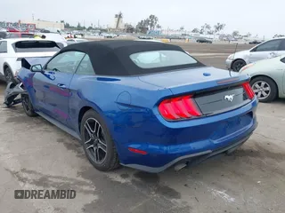 2022 Ford Mustang EcoBoost z VIN 1FATP8UH7N5144894, wystawiony jako IAAI lot #42173373 z przebiegiem 12 066 mil mil oraz . Historia ofert i sprzedaży dostępna na DreamBid. Obrazek 3.