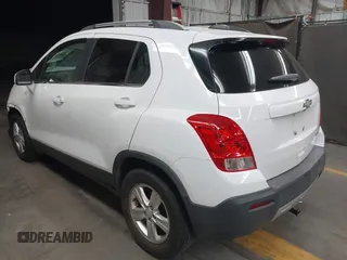2016 Chevrolet Trax LT z VIN 3GNCJLSB8GL152879, wystawiony jako IAAI lot #42111415 z przebiegiem 85 445 mil mil oraz . Historia ofert i sprzedaży dostępna na DreamBid. Obrazek 3.
