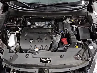 2024 Mitsubishi Outlander S with VIN JA4ARUAU7RU016411, listed as a Copart auction lot 90053615 with 20,040 mi miles and Clean title. Bid and sale history available at DreamBid. Image 15.