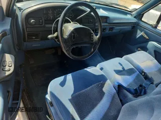 1997 Ford F-250 с VIN 1FTHX25F1VED01393, выставлен на аукционе Copart как лот 61215175 с пробегом 176 801 миль миль и Списание • Salvage title. История ставок и продаж доступна на DreamBid. Изображение 8.