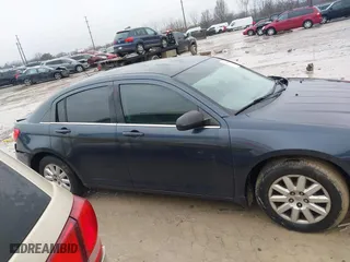 2008 Chrysler Sebring LX with VIN 1C3LC46K98N111864, listed as a IAAI auction lot 41470008 with 150,849 mi miles. Bid and sale history available at carsss.com. Image 13.