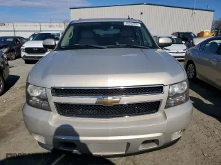 2007 Chevrolet Suburban LT with VIN 1GNFC16007R274939, listed as a Copart auction lot 88942865 with 240,905 mi miles and Salvage Title. Bid and sale history available at carsss.com. Image 5.