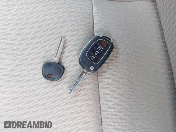 2017 Hyundai Santa Fe 2.4L with VIN 5XYZTDLB6HG458652, listed as a IAAI auction lot 42081160 with 90,816 mi miles and . Bid and sale history available at DreamBid. Image 11.