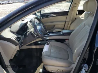 2017 Lincoln MKZ Reserve z VIN 3LN6L5E98HR650725, wystawiony jako Copart lot #52309525 z przebiegiem 91 589 mil mil oraz Szkody całkowita. Historia ofert i sprzedaży dostępna na DreamBid. Obrazek 7.