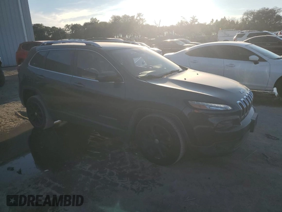2017 Jeep Cherokee Latitude with VIN 1C4PJLCB8HW660774, listed as a Copart auction lot 41416015 with 112,360 mi miles and Salvage Title. Bid and sale history available at carsss.com. Image 4.