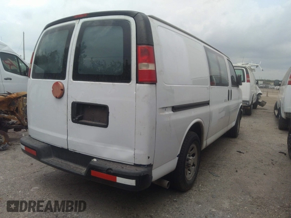 2014 Chevrolet Express Cargo z VIN 1GCSGAFX1E1153230, wystawiony jako IAAI lot #42267802 z przebiegiem 246 804 mil mil oraz . Historia ofert i sprzedaży dostępna na DreamBid. Obrazek 4.