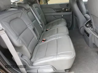 2019 Lincoln Navigator Reserve z VIN 5LMJJ2LT7KEL13810, wystawiony jako Copart lot #54428105 z przebiegiem 112 010 mil mil oraz Szkoda całkowita • Salvage title. Historia ofert i sprzedaży dostępna na DreamBid. Obrazek 11.