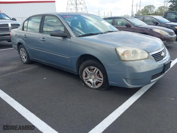2007 Chevrolet Malibu LS w/1FL with VIN 1G1ZS57F57F274075, listed as a IAAI auction lot 41941808 with 215,987 mi miles. Bid and sale history available at carsss.com. Image 1.