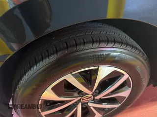 2024 Volkswagen Jetta S с VIN 3VW5M7BU2RM079505, выставлен на аукционе IAAI как лот 42808841 с пробегом 21 446 миль миль и . История ставок и продаж доступна на DreamBid. Изображение 6.