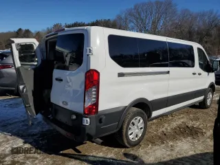 2024 Ford Transit Passenger XL with VIN 1FBAX2YG7RKA10866, listed as a Copart auction lot 46113675 with 23,189 mi miles and Clean Title. Bid and sale history available at carsss.com. Image 3.