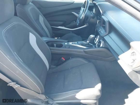 2019 Chevrolet Camaro 1LT with VIN 1G1FB1RS5K0124128, listed as a IAAI auction lot 41391783 with 54,261 mi miles. Bid and sale history available at carsss.com. Image 5.