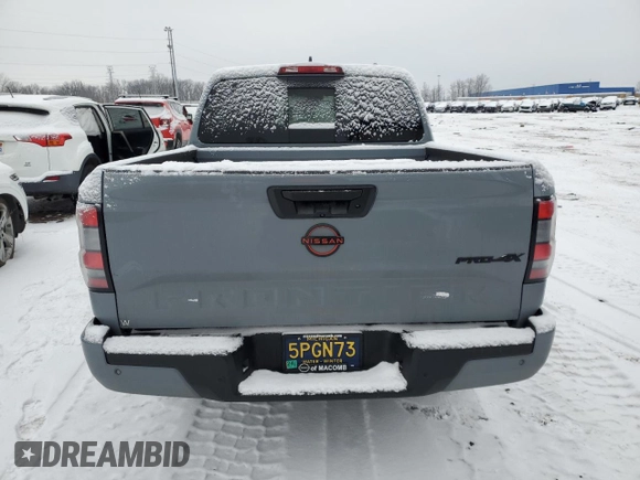 2024 Nissan Frontier Pro-4X with VIN 1N6ED1EK0RN630091, listed as a Copart auction lot 88705595 with 9,059 mi miles and Clean title. Bid and sale history available at DreamBid. Image 6.