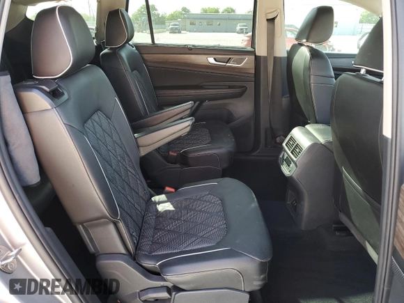 2024 Volkswagen Atlas SEL Premium R-Line with VIN 1V2FR2CA9RC520336, listed as a Copart auction lot 52252065 with 16,900 mi miles and Salvage title. Bid and sale history available at DreamBid. Image 11.