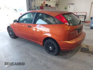 2005 Ford Focus S z VIN 3FAFP31N05R150706, wystawiony jako IAAI lot #42355781 z przebiegiem 194 401 mil mil oraz . Historia ofert i sprzedaży dostępna na DreamBid. Obrazek 3.