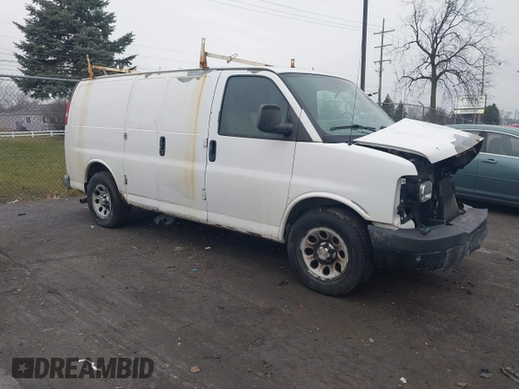 2012 Chevrolet Express Cargo Van with VIN 1GCSGAFX4C1115813, listed as a IAAI auction lot 41197972 with 331,376 mi miles. Bid and sale history available at carsss.com. Image 1.