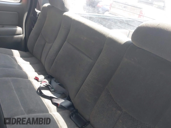 2003 Chevrolet Silverado 1500 with VIN 2GCEC19T531381112, listed as a IAAI auction lot 42144595 with 164,603 mi miles and . Bid and sale history available at DreamBid. Image 8.